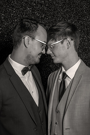 007 Couple