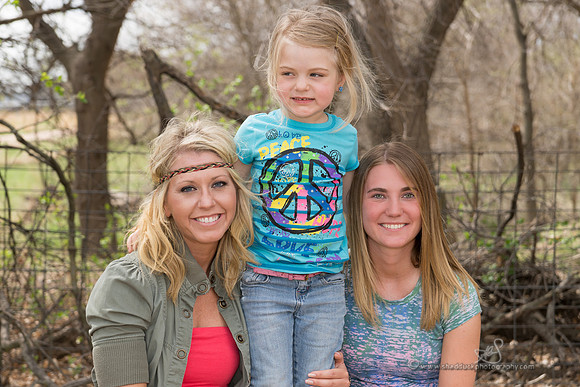Sholtz Family @ Easter 14