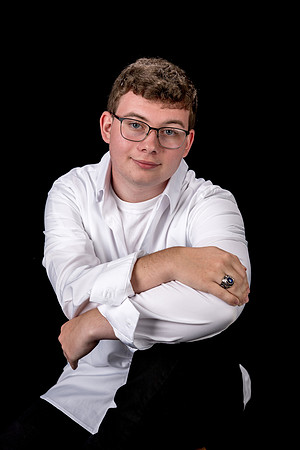 27 Isaac Senior 2025