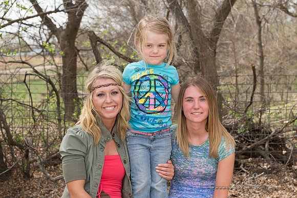 Sholtz Family @ Easter 15