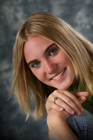 Kayla-indoors-09
